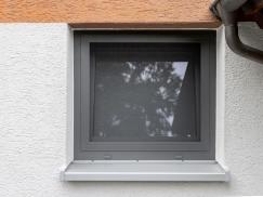 Kunststoff-Aluminium-Fenster in Metallic 