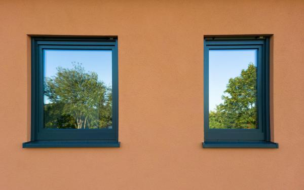 Kunststoff-Aluminium-Fenster in Einfamilienhaus Nahaufnahme